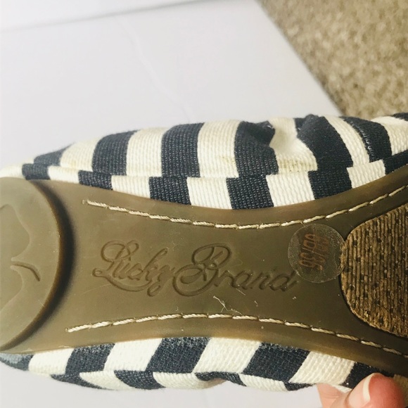 Lucky brand flats: Bin A2 - Picture 5 of 7